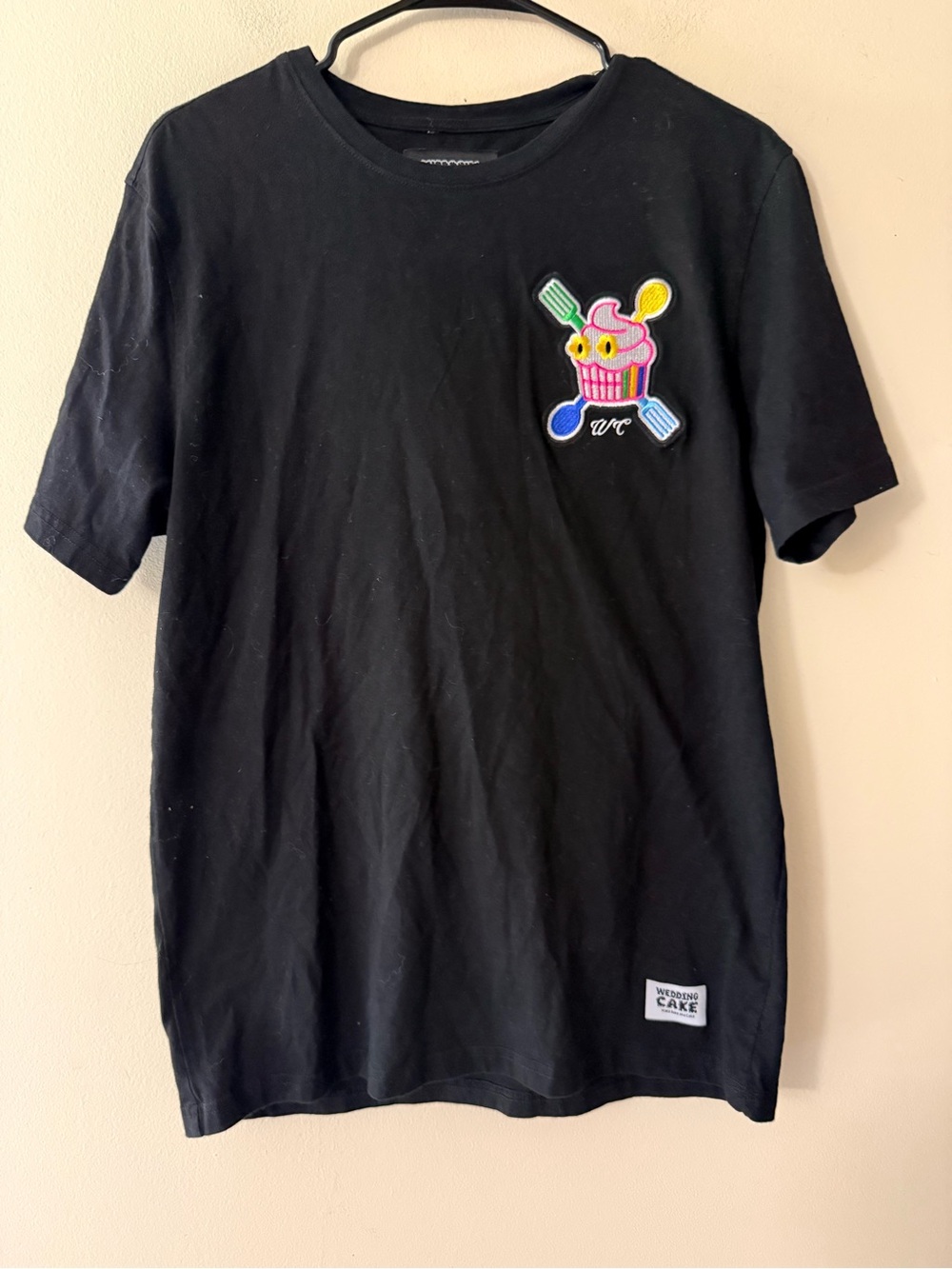 Wedding Cake Tee, Wake Bake & Cake, size L
